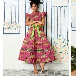 Ladies dress with belt